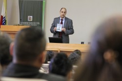 Dr. Javier Olivera B.