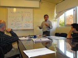 Pablo Villarroel junto al equipo que participará en la investigación