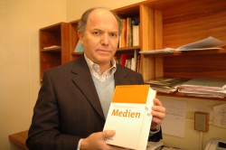 Dr. Julio Carvajal R. 