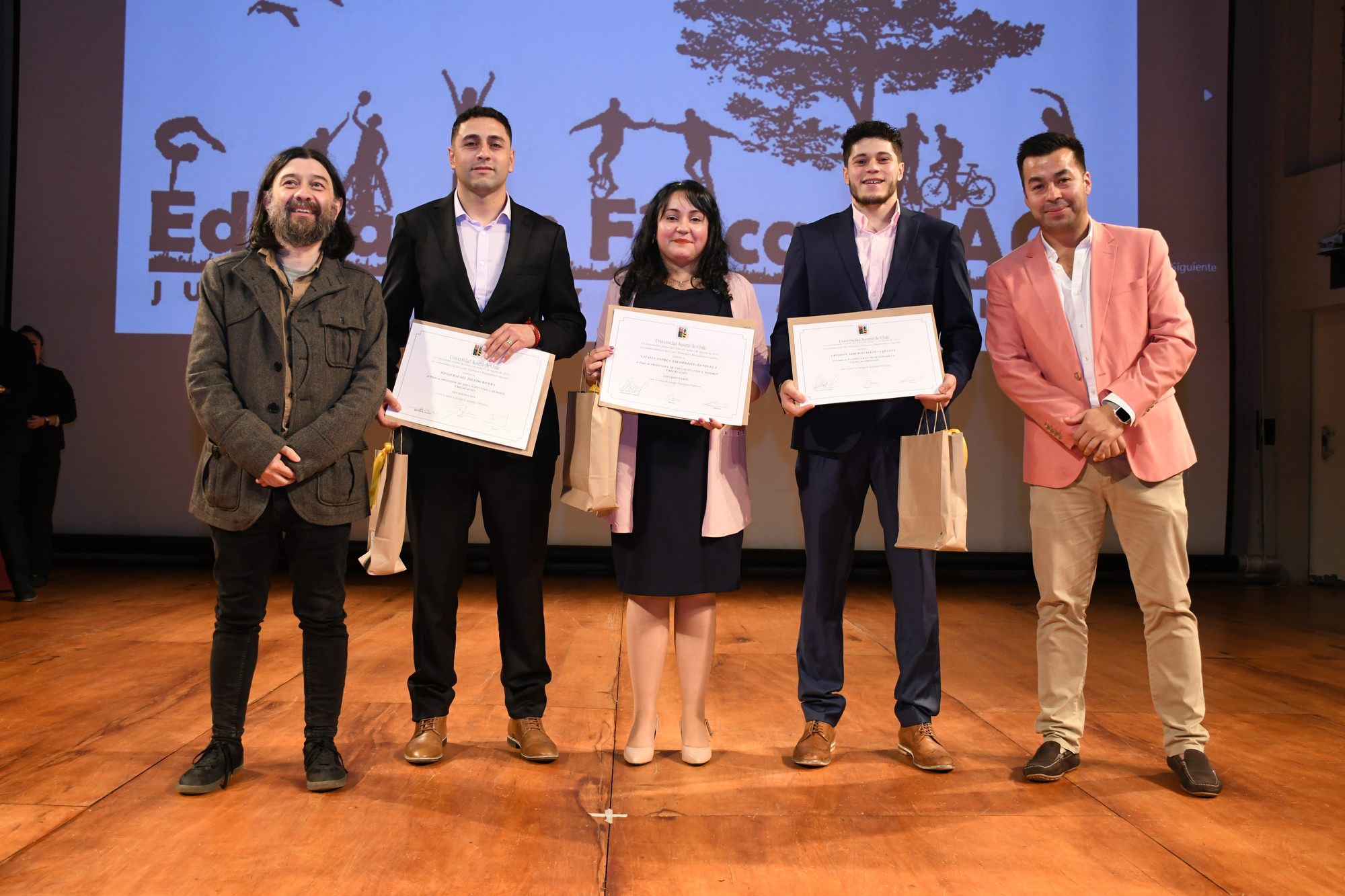 UACh tituló a 51 nuevos profesores de Educación Física, Deportes y ...